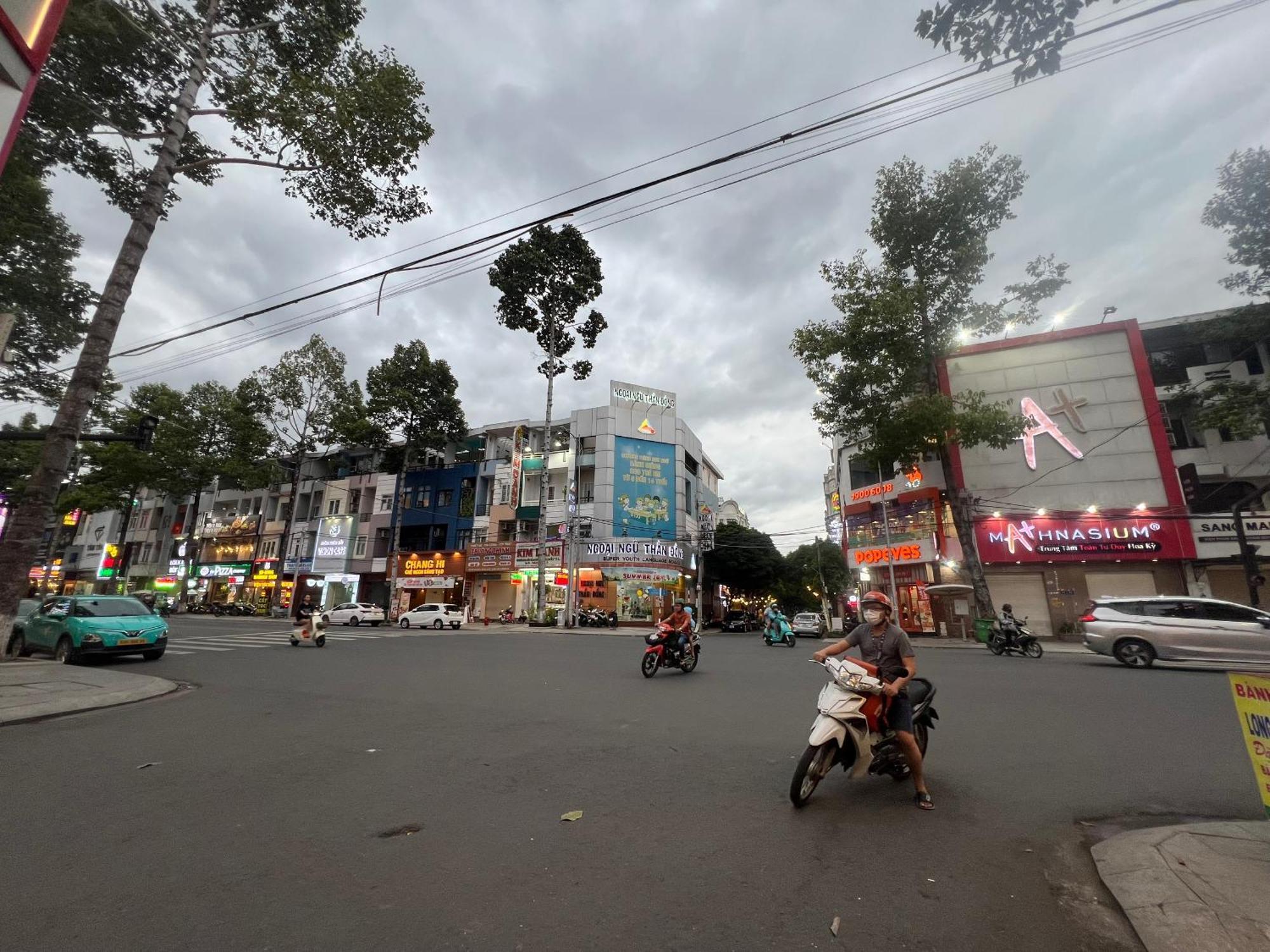 Bin Hom Hotel Biên Hòa Buitenkant foto