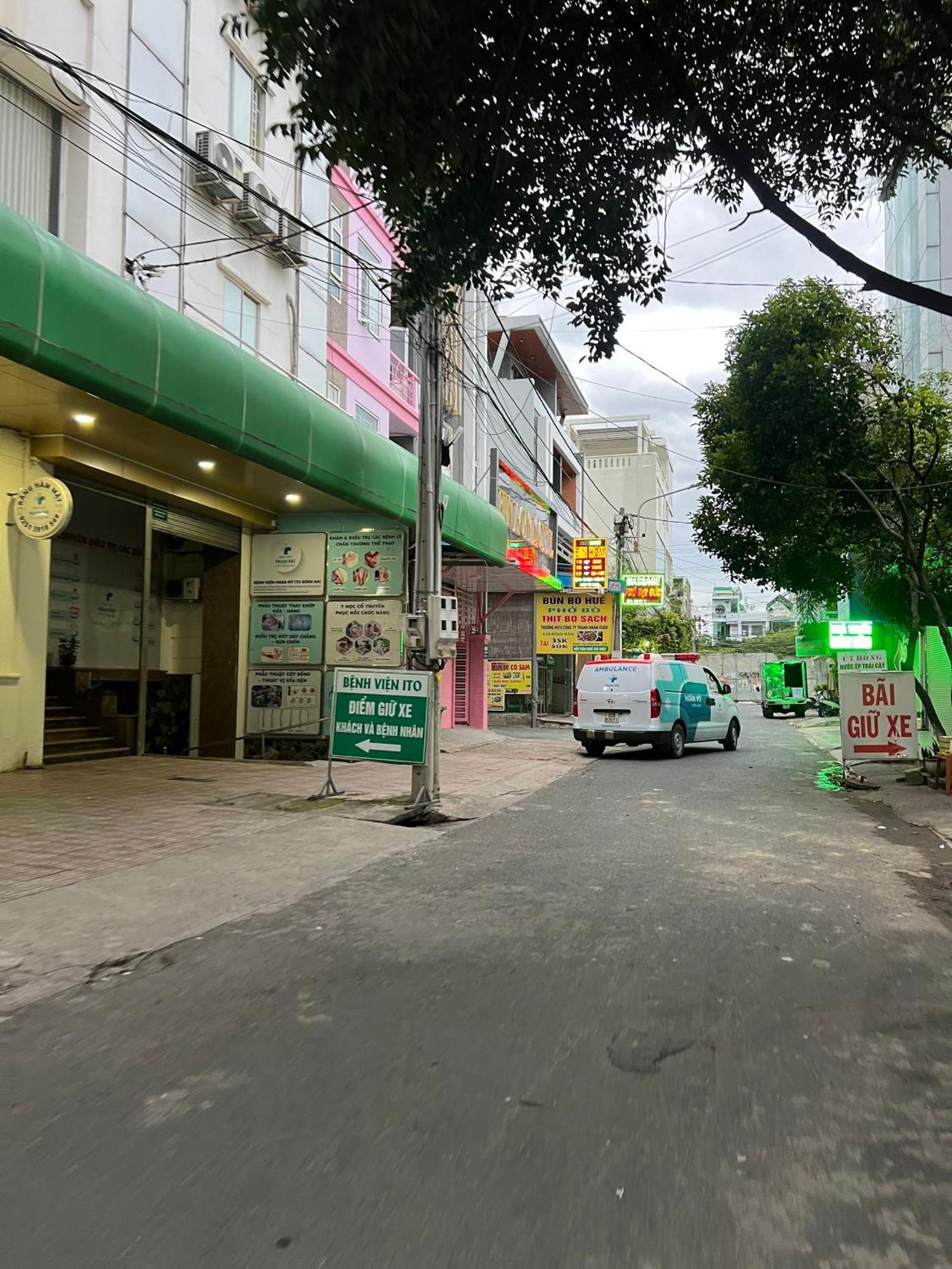 Bin Hom Hotel Biên Hòa Buitenkant foto