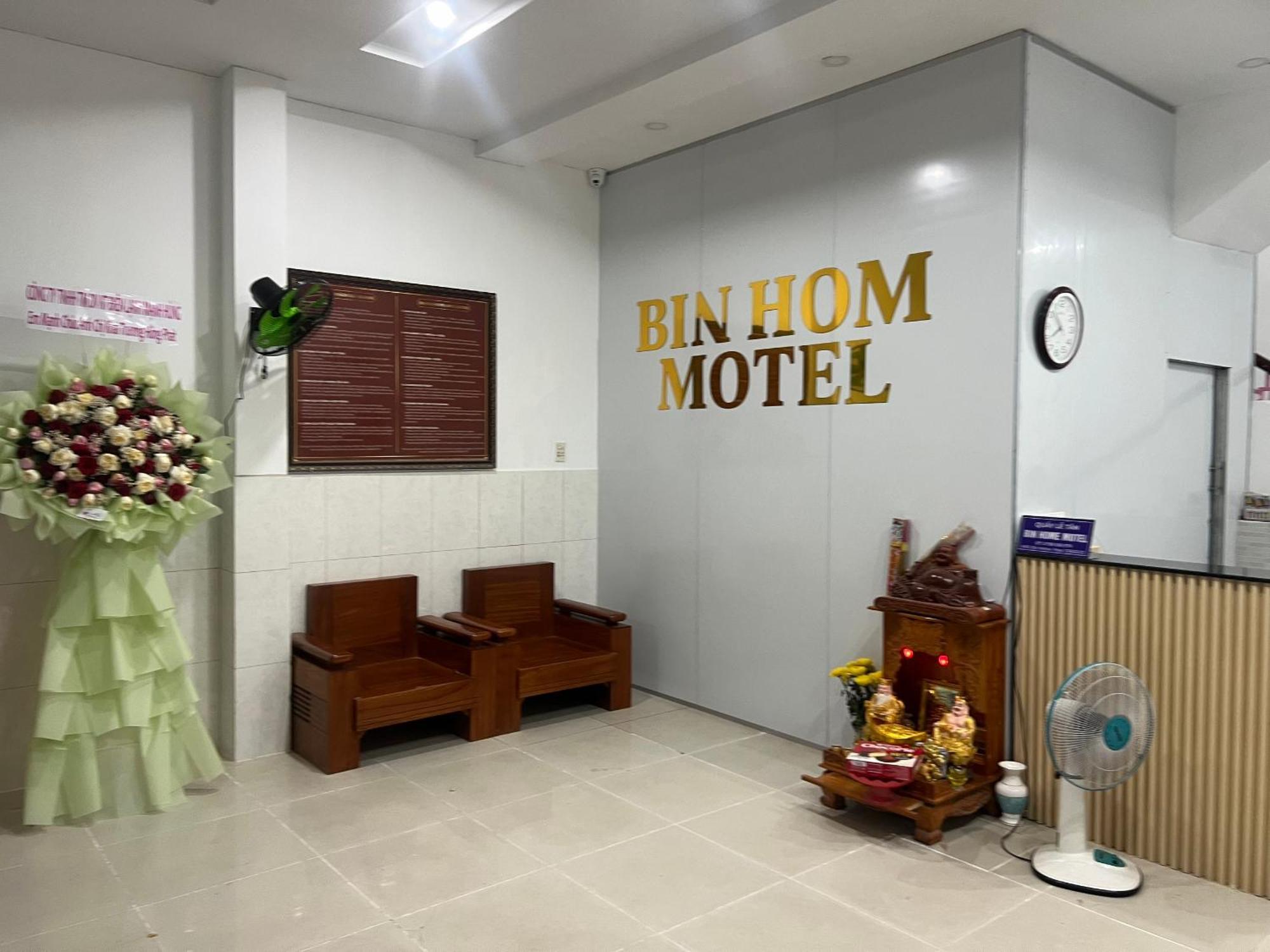 Bin Hom Hotel Biên Hòa Buitenkant foto