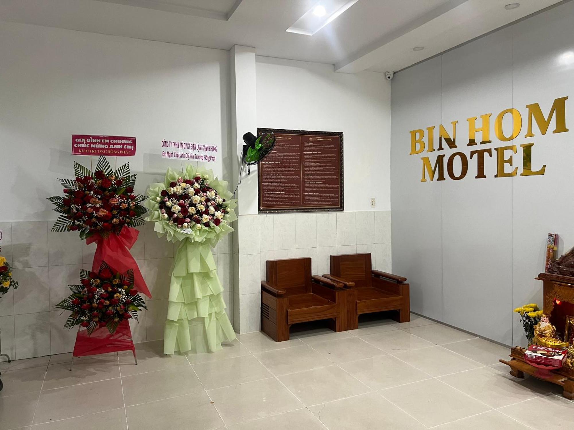 Bin Hom Hotel Biên Hòa Buitenkant foto