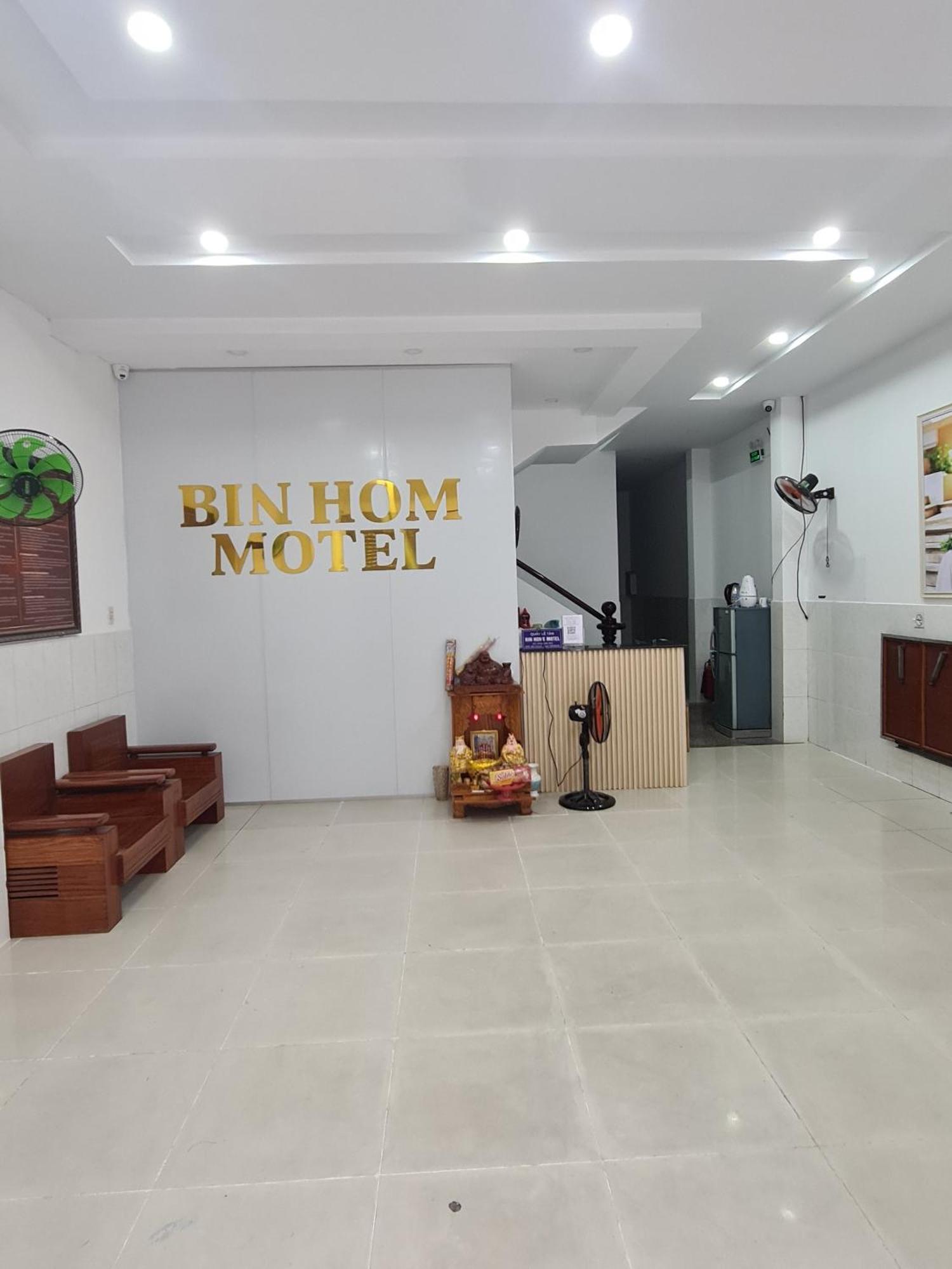 Bin Hom Hotel Biên Hòa Buitenkant foto