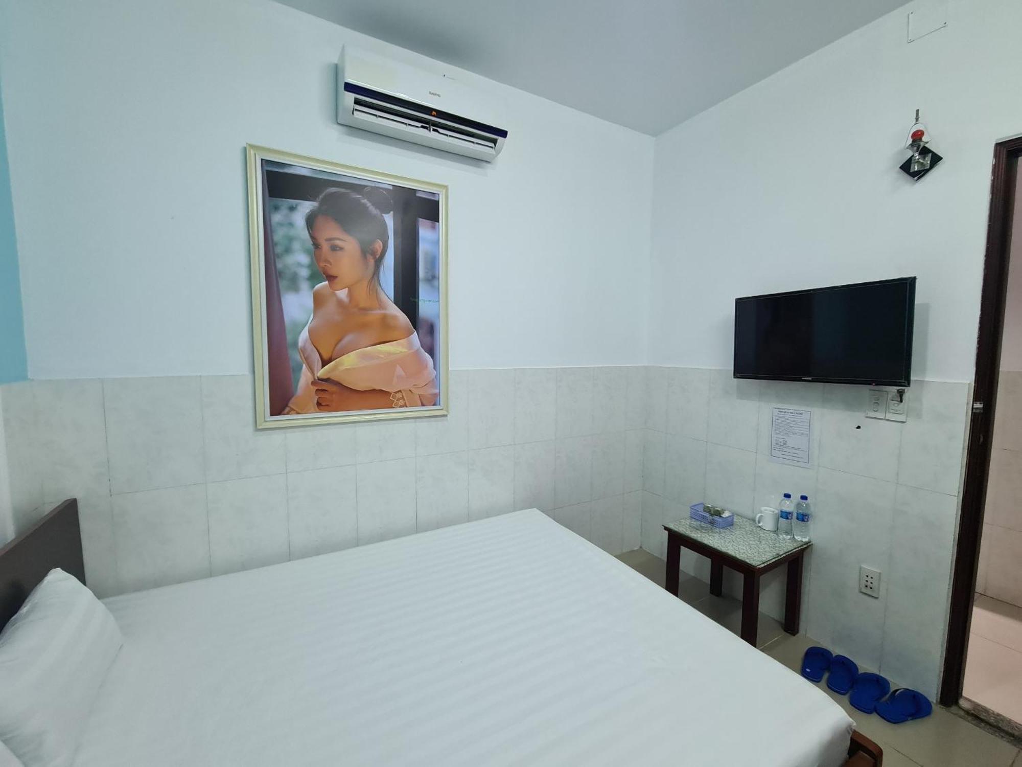 Bin Hom Hotel Biên Hòa Buitenkant foto