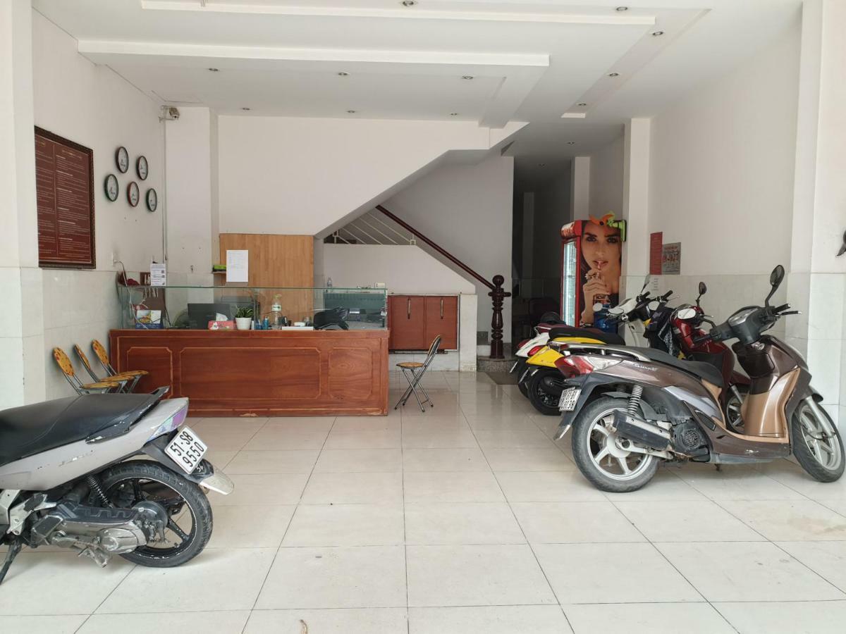 Bin Hom Hotel Biên Hòa Buitenkant foto